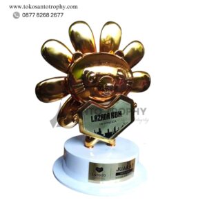 Piala Lazada piala custom