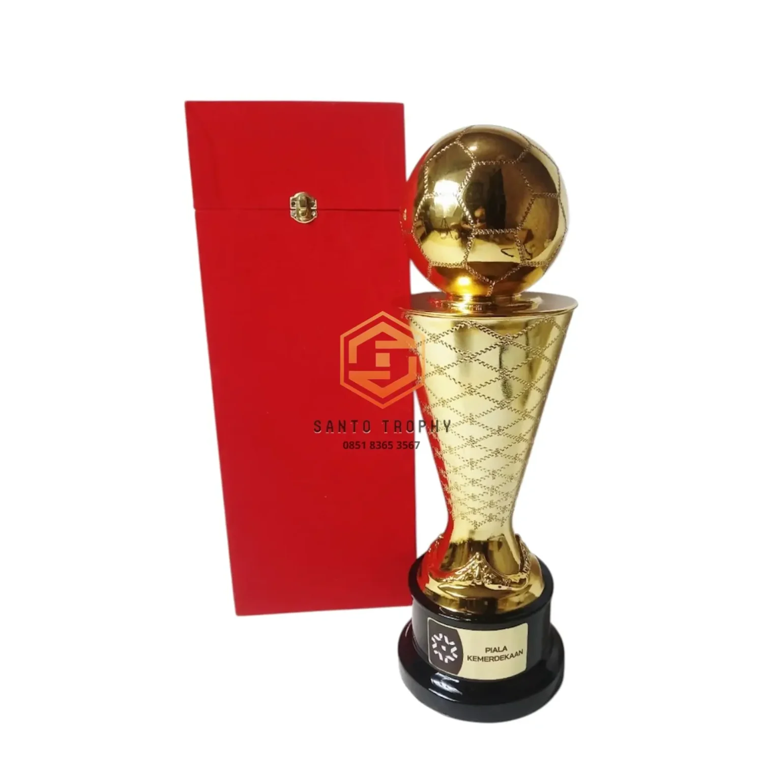 Piala kemerdekaan 2025 depan dengan box