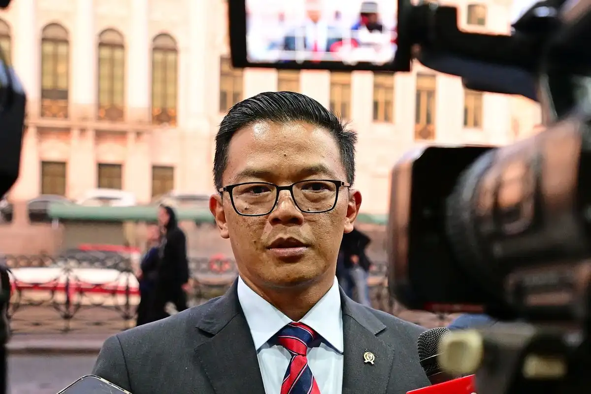 Sugiono Kementerian Luar Negeri Testimoni Santo Trophy